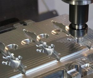 Quais são as vantagens e a produção rápida do Rapid Tooling?